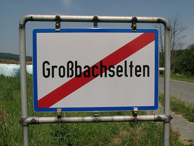Großbachselten, Ortstafel