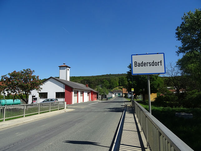 Badersdorf, Ortstafel