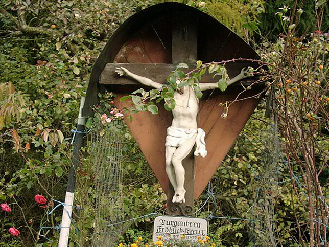 Burgauberg, Fröhlich-Kreuz