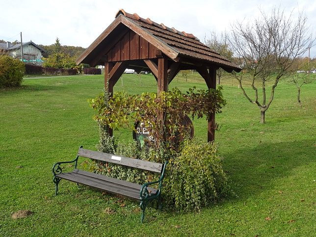 Deutsch Ehrensdorf, Weinfass