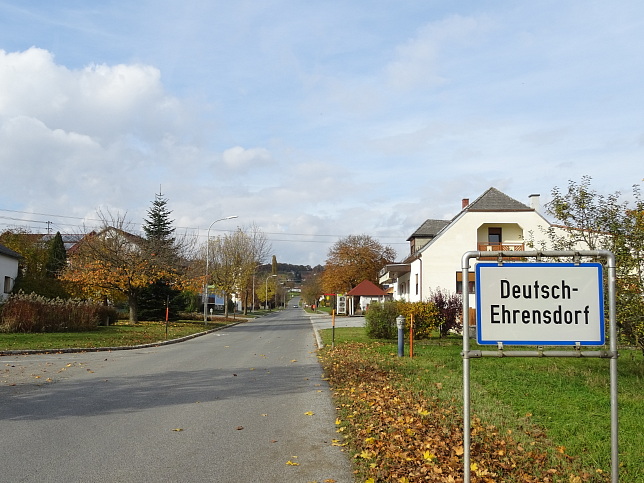 Deutsch Ehrensdorf, Ortstafel