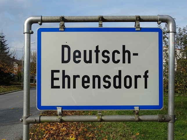 Deutsch Ehrensdorf, Ortstafel