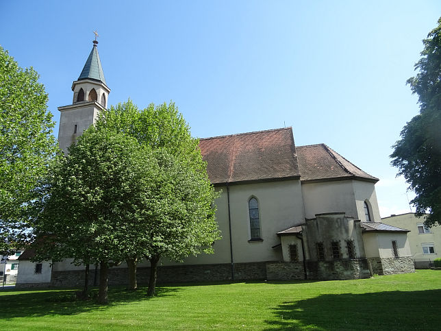 Deutsch Schtzen, Pfarrkirche Mari Namen