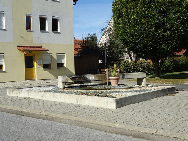 Dobersdorf, Dorfbrunnen