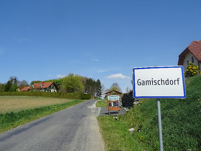 Gamischdorf, Ortstafel