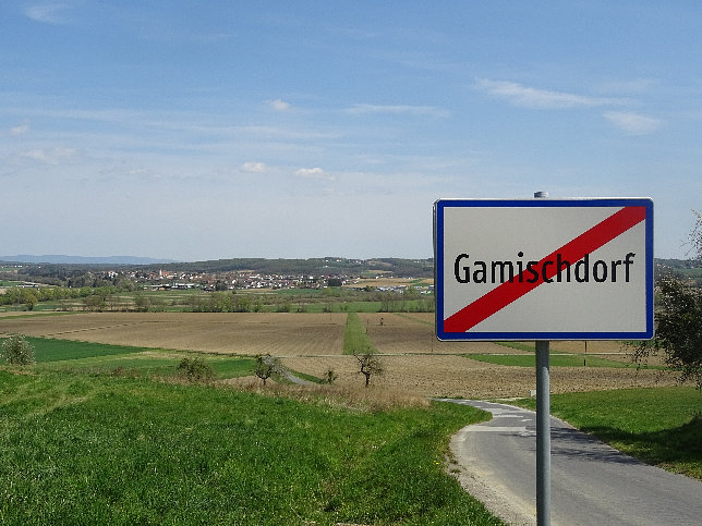 Gamischdorf, Ortstafel