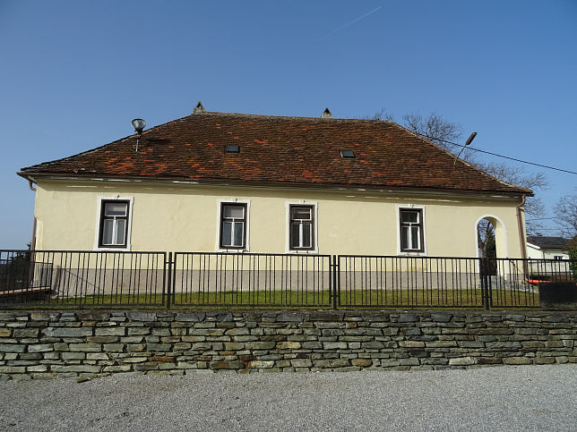 Hannersdorf, Pfarrhof