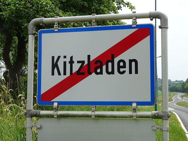 Kitzladen, Ortstafel