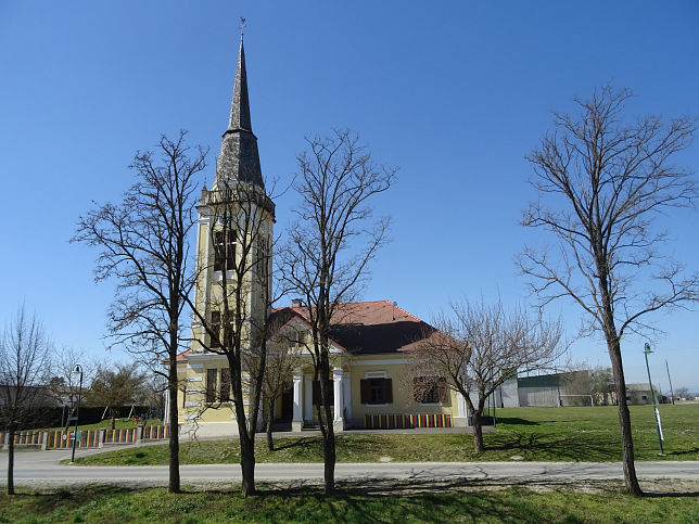 Königsdorf, Kirchen