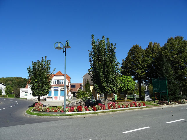 Minihof Liebau, Dorfplatz