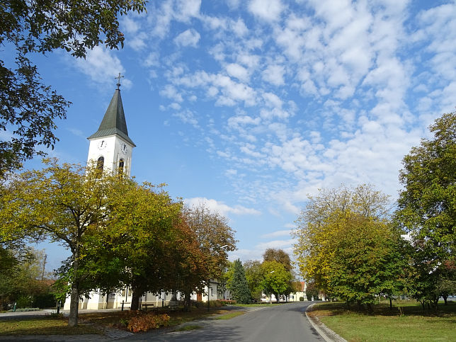 Moschendorf, Kirche