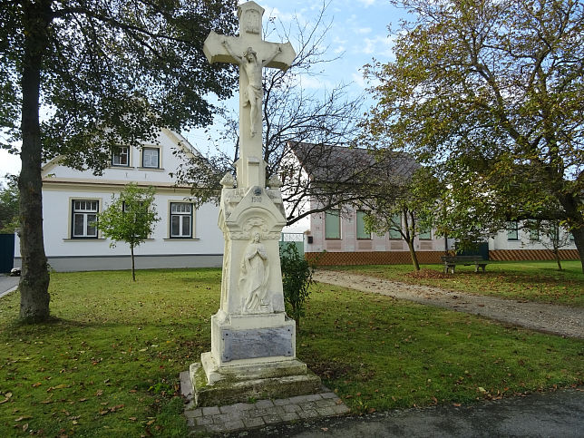 Moschendorf, Steinernes Kreuz