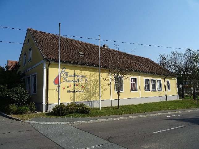 Neusiedl bei Gssing, Musikschule