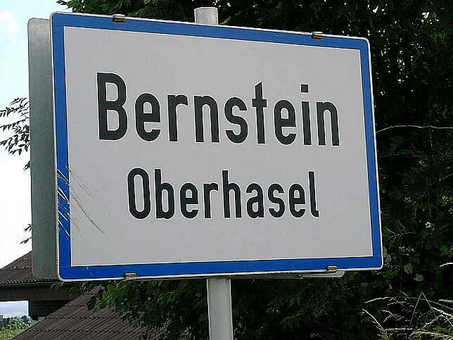 Oberhasel, Ortstafel