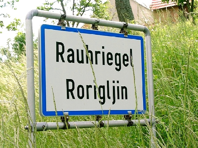 Rauhriegel, Ortstafel