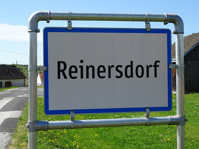 Reinersdorf, Ortstafel