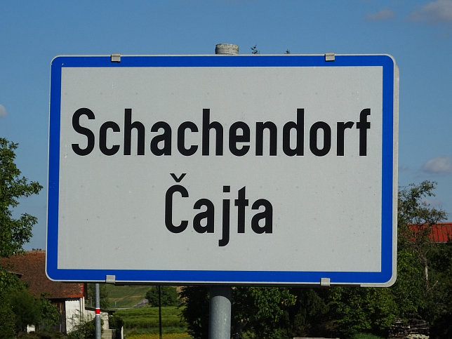 Schachendorf, Ortstafel