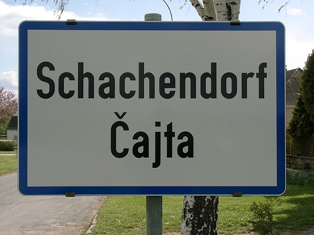 Schachendorf, Ortstafel