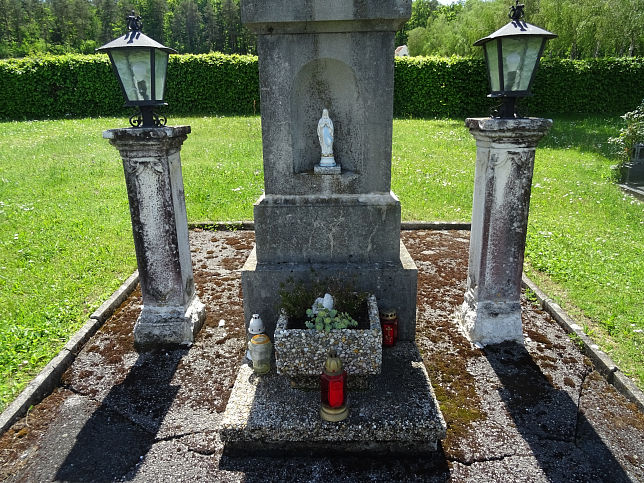 St. Kathrein, Friedhofskreuz