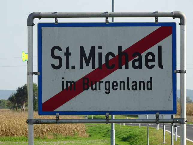 St. Michael, Ortstafel