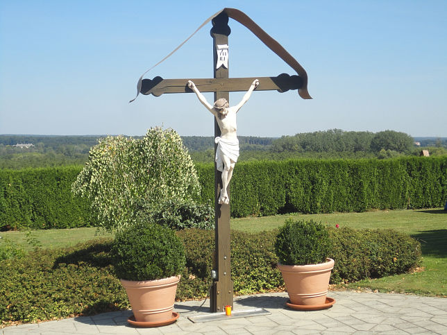 St. Nikolaus, Kreuz