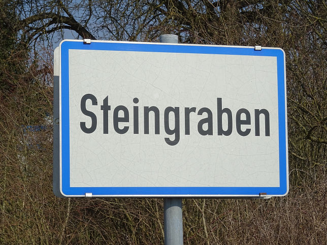 Steingraben, Ortstafel